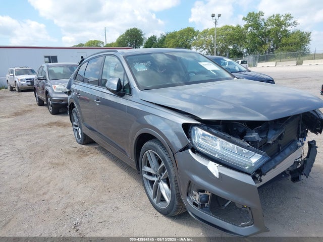 2017 AUDI Q7 WA1VAAF7XHD028528 Photo 0