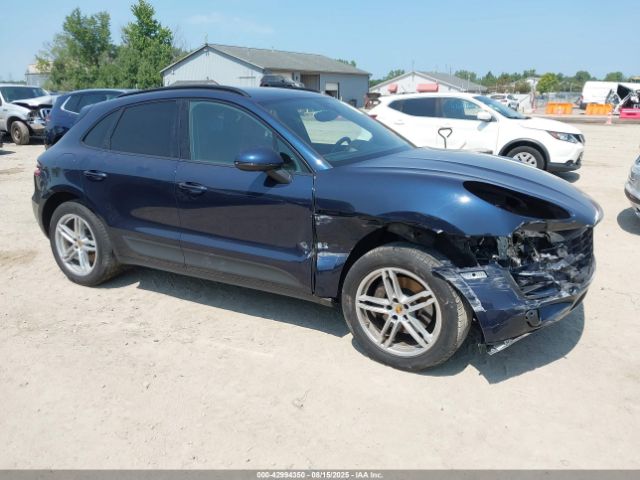 2017 PORSCHE MACAN WP1AA2A52HLB81084 Photo 0