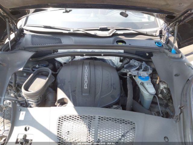2017 PORSCHE MACAN WP1AA2A52HLB81084 Photo 9