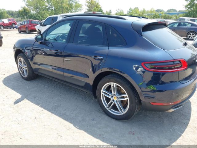 2017 PORSCHE MACAN WP1AA2A52HLB81084 Photo 2