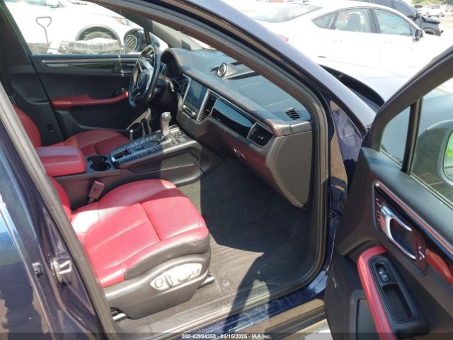 2017 PORSCHE MACAN WP1AA2A52HLB81084 Photo 4