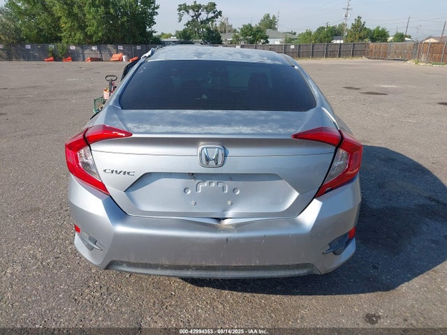 Продажа на аукционе авто 2018 Honda Civic Lx, vin: 2HGFC2F59JH528196, номер лота: 42994353