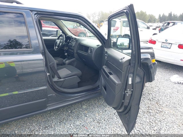 Jeep 2014 2014 1C4NJPBA8ED786440 Image 5