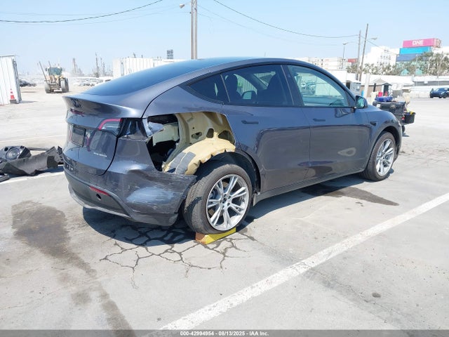 7SAYGDEE1PF943801 Tesla 2023