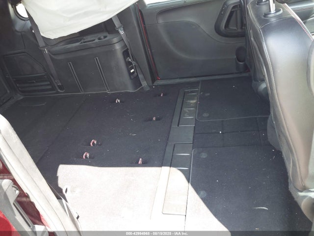 2C4RDGEG4KR663817 Dodge Grand Caravan