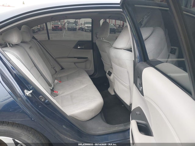 1HGCR2F7XHA152345 Honda k24w1