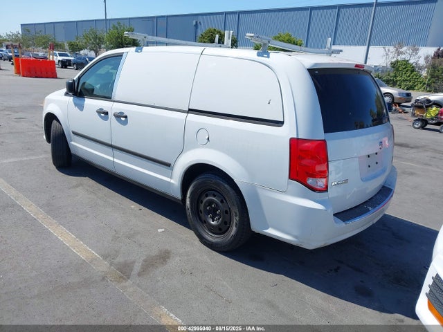 RAM Cargo Van 2014 2C4JRGAG4ER379628 Image 3