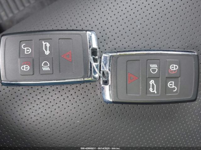 2025 JAGUAR F-PACE SADCT2EX8SA748213 Photo 10