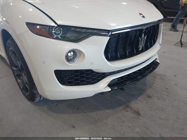 42995863 :رقم المزاد ، ZN661YUS0JX284352 vin ، 2018 Maserati Levante S Gransport مزاد بيع