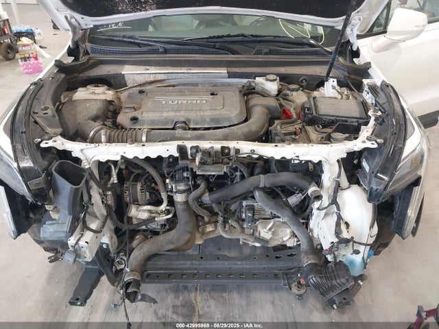 2019 CADILLAC XT4 1GYFZER41KF171708 Photo 9