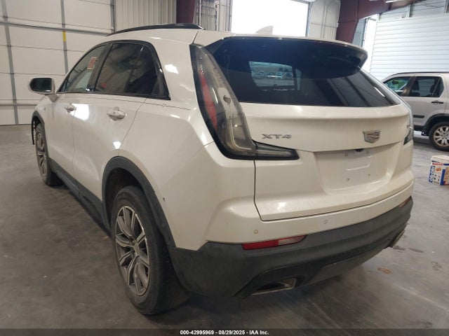 2019 CADILLAC XT4 1GYFZER41KF171708 Photo 2
