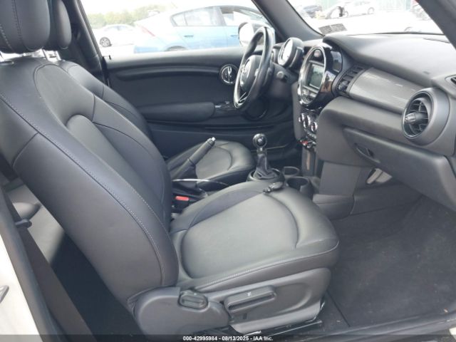 2019 MINI HARDTOP WMWXP5C51K2D72517 Photo 4