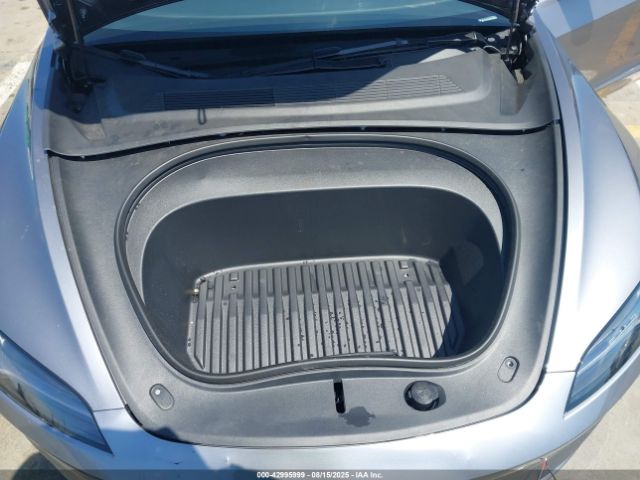 2025 TESLA MODEL 3 5YJ3E1EB6SF913378 Photo 9