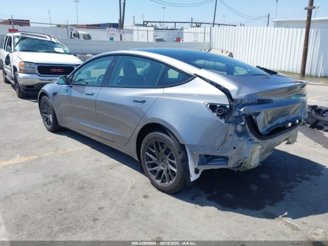 2025 TESLA MODEL 3 5YJ3E1EB6SF913378 Photo 2