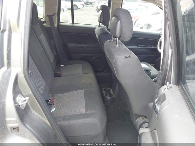 1C4NJDBB6ED586261 Jeep 2014