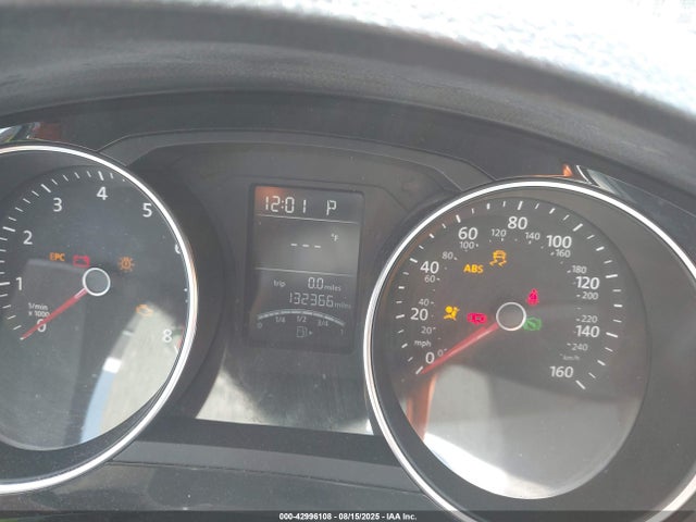 3VWD17AJ5HM288909 Volkswagen 1.8 tsi