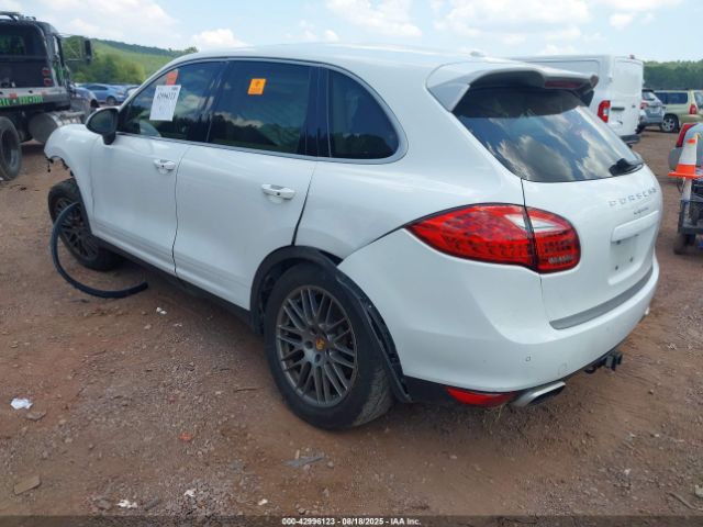 2014 PORSCHE CAYENNE WP1AA2A23ELA07154 Photo 2