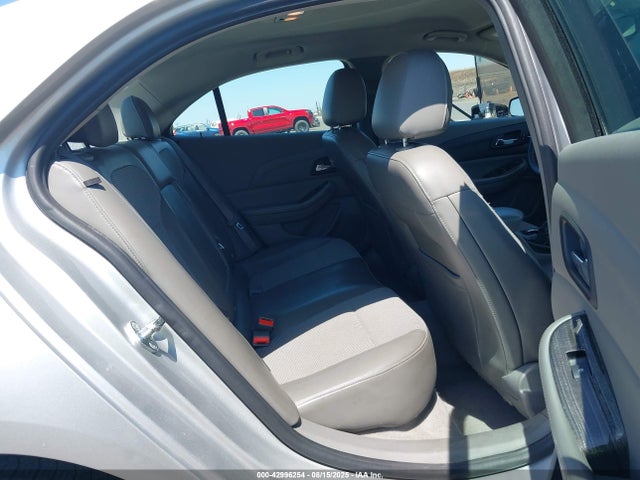 Chevrolet lkw 2015 1G11C5SL2FF299229 Image 8