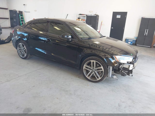 2018 AUDI A3 WAUAUGFF4J1005434 Photo 0