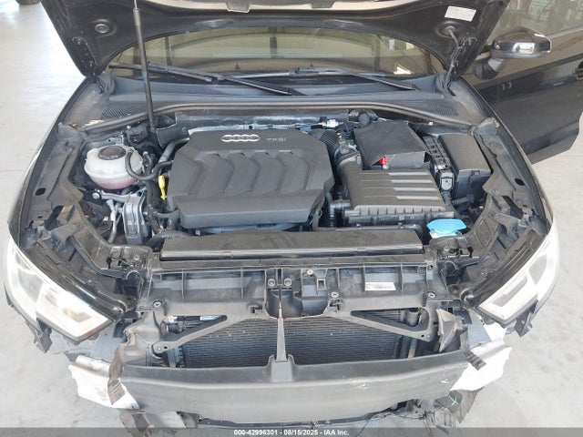 2018 AUDI A3 WAUAUGFF4J1005434 Photo 9