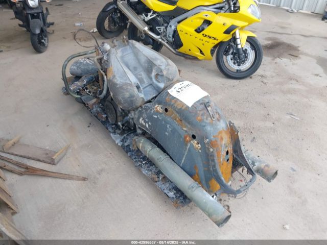 2018 INDIAN MOTORCYCLE CO. CHIEFTAIN 56KTFAAA8J3361852 Photo 2