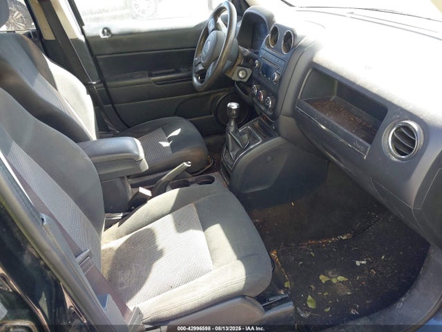 Jeep 2016 2016 1C4NJPBA2GD629103 Image 5