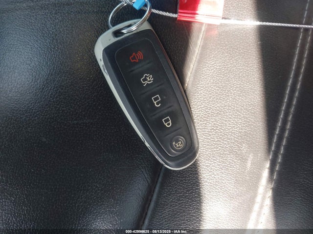 1FMCU9J92HUD22223 Ford Escape