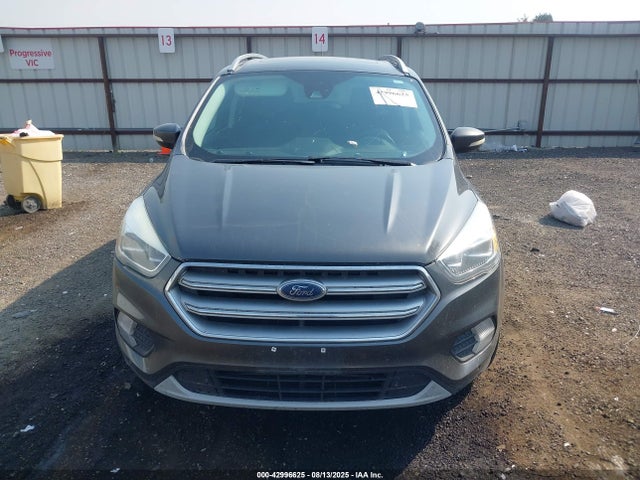 1FMCU9J92HUD22223 Ford Escape