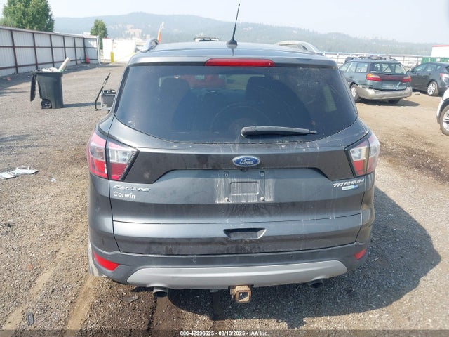 1FMCU9J92HUD22223 Ford Escape