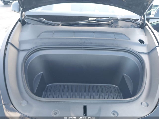 2025 TESLA MODEL Y 7SAYGDEE7SA358274 Photo 9