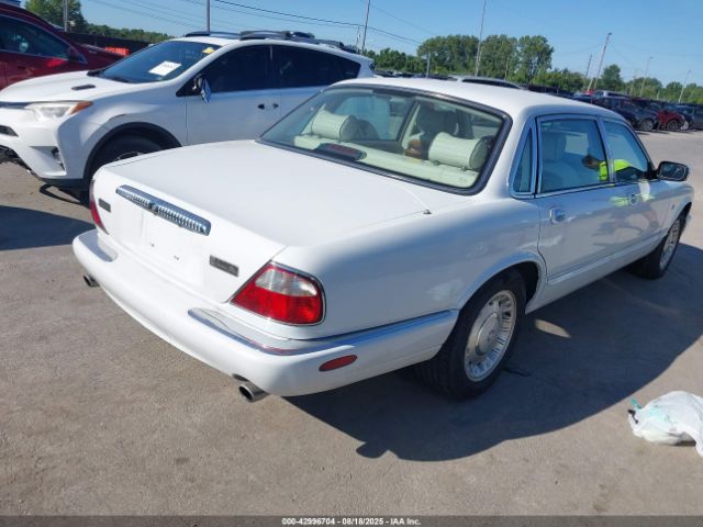 2000 JAGUAR XJ8 SAJDA24C0YLF14668 Photo 3