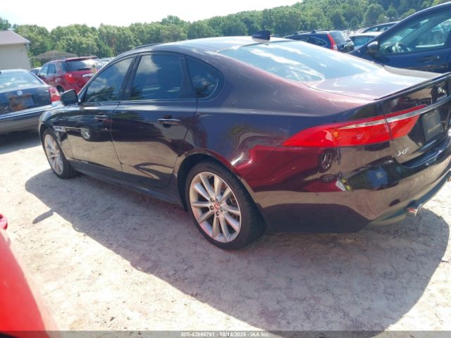 2016 JAGUAR XF SAJBL4BV3GCY13326 Photo 2