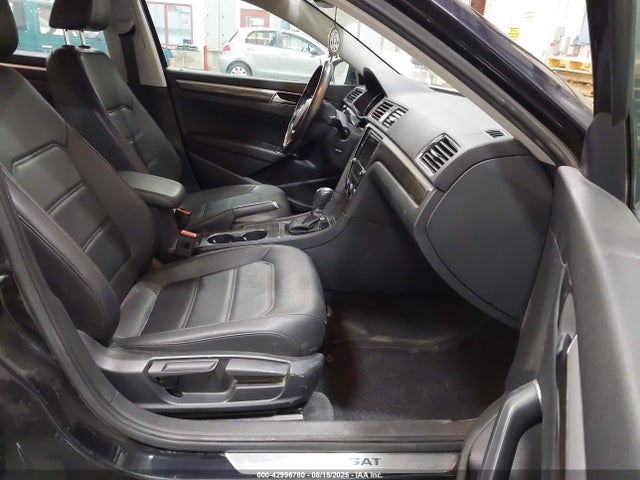 1VWGT7A32HC049862 Volkswagen tsi