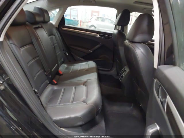 1VWGT7A32HC049862 Volkswagen tsi