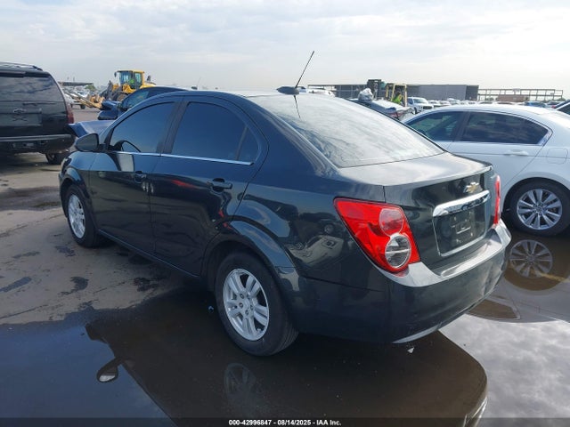 Chevrolet lwe 2015 1G1JC5SG3F4134482 Image 3