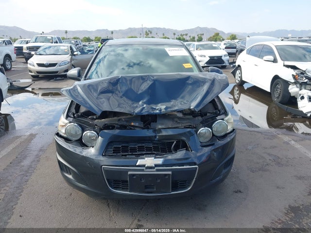 Chevrolet lwe 2015 1G1JC5SG3F4134482 Image 6
