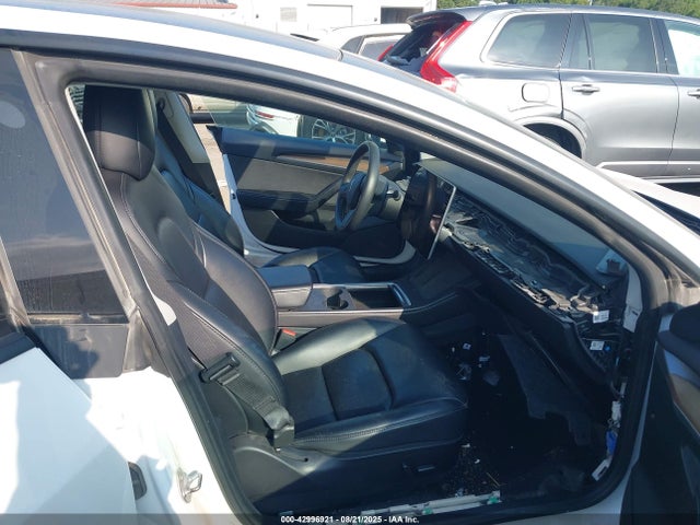 2022 TESLA MODEL 3 5YJ3E1EBXNF126938 Photo 4