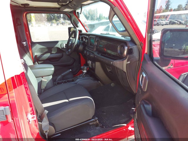 1C4HJXDG1KW632621 Jeep Wrangler