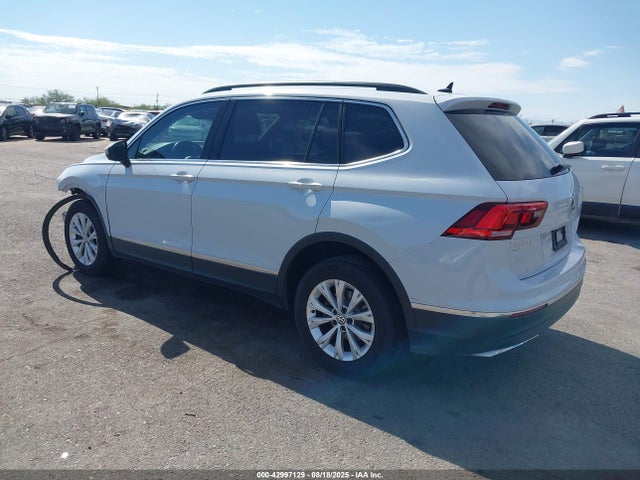 Volkswagen Tiguan 2018 3VV2B7AX9JM188024 Image 3