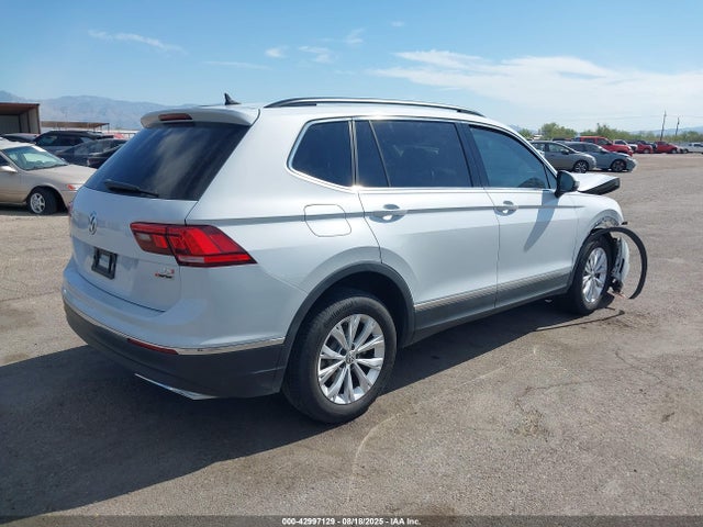 Volkswagen Tiguan 2018 3VV2B7AX9JM188024 Image 4