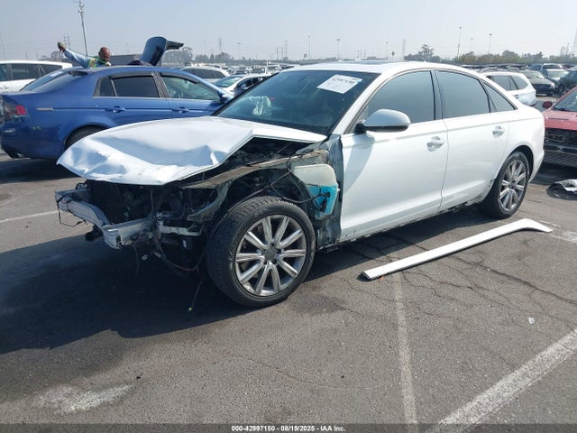 Audi 2.0t 2014 WAUDFAFC0EN111730 Image 2