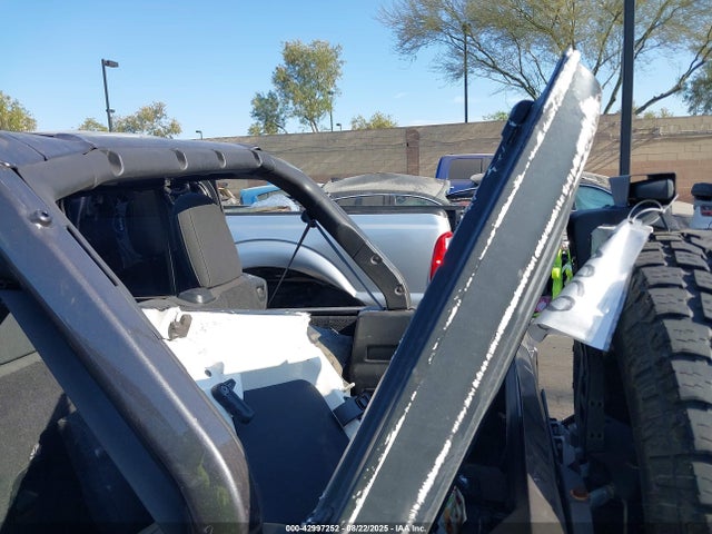 1C4HJXDG6JW247862 Jeep 2018