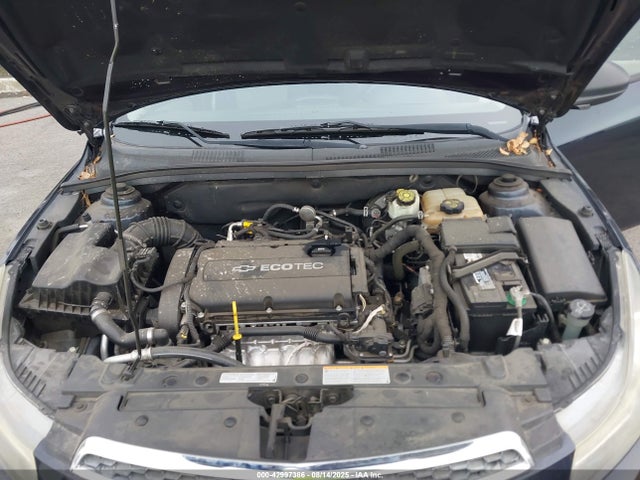 1G1PA5SG8E7415867 Chevrolet lwe