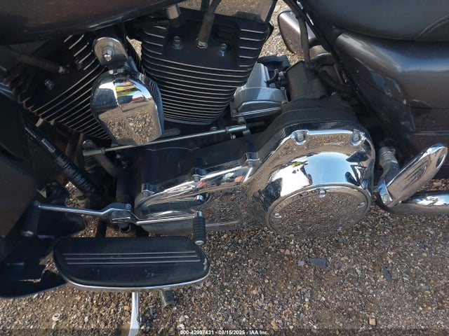 Harley-Davidson 2015 2015 1HD1KRM38FB666106 Image 9
