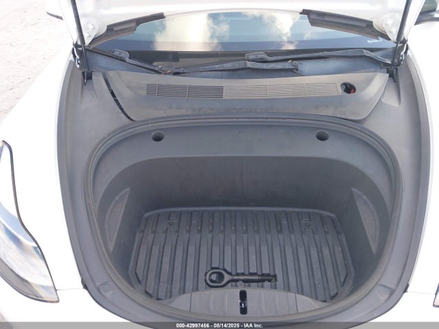 2021 TESLA MODEL 3 5YJ3E1EB0MF978973 Photo 9