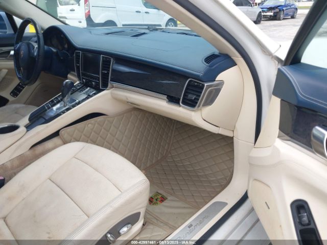 2011 PORSCHE PANAMERA WP0AA2A72BL012256 Photo 4