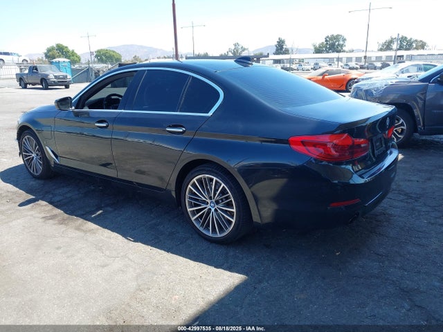WBAJA9C57JB249377 BMW 530e