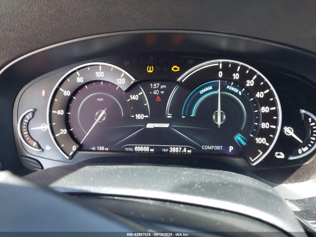 WBAJA9C57JB249377 BMW 530e