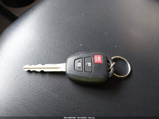 5TDBY5G1XKS165647 Toyota 3ur-fe
