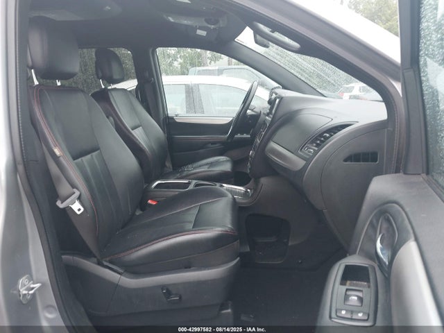 42997582 :رقم المزاد ، 2C4RDGEG7FR591968 vin ، 2015 Dodge Grand Caravan R/t مزاد بيع